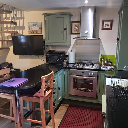 Pellcroft Cottage ホルムファース エクステリア 写真