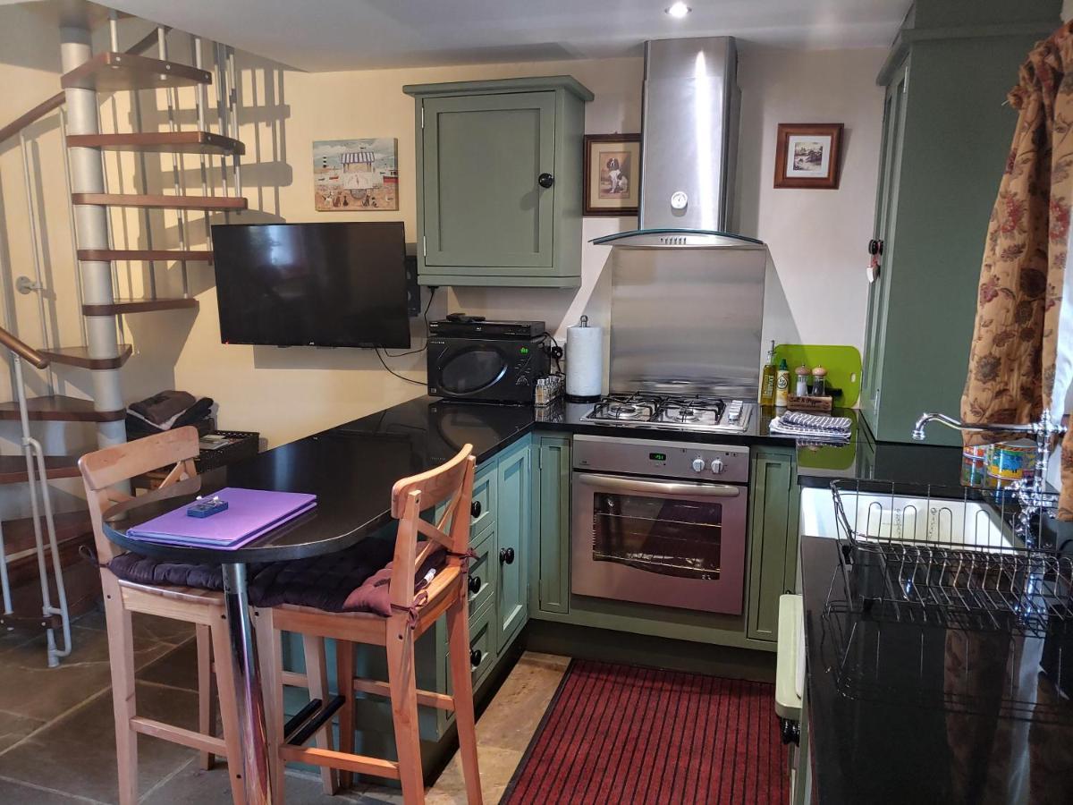 Pellcroft Cottage ホルムファース エクステリア 写真