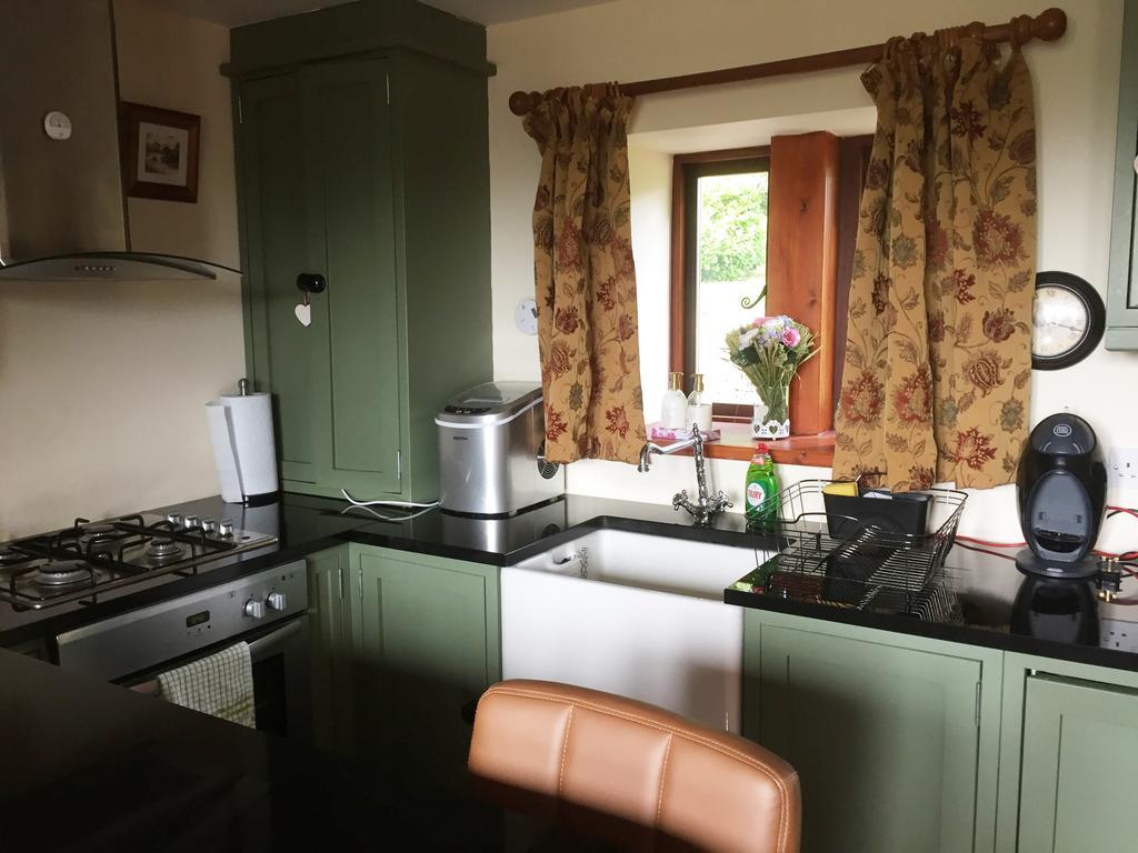 Pellcroft Cottage ホルムファース エクステリア 写真