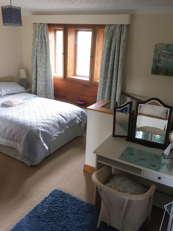 Pellcroft Cottage ホルムファース エクステリア 写真
