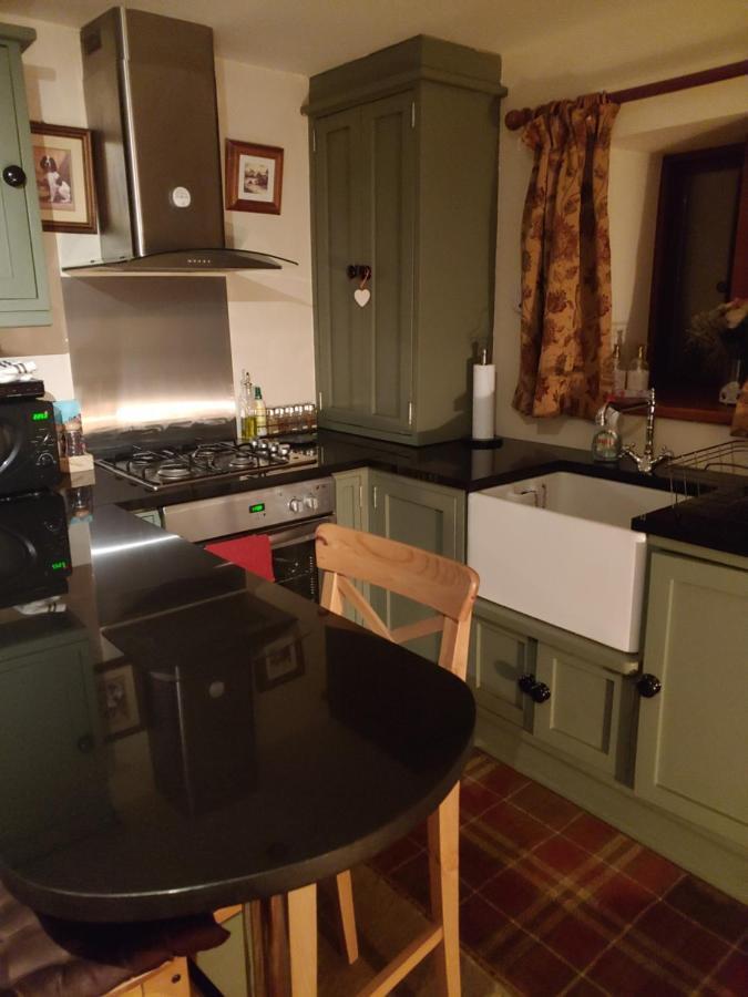 Pellcroft Cottage ホルムファース エクステリア 写真